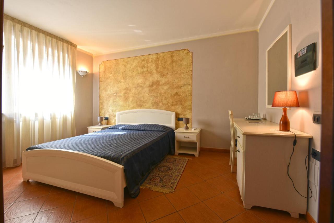Montegrosso dʼAsti Hotel Ristorante Borgovecchio מראה חיצוני תמונה