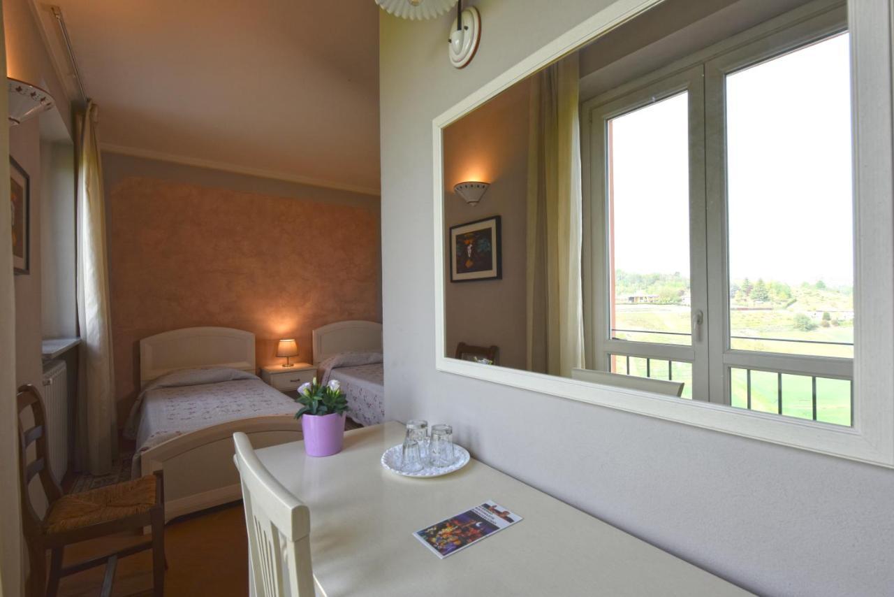 Montegrosso dʼAsti Hotel Ristorante Borgovecchio מראה חיצוני תמונה